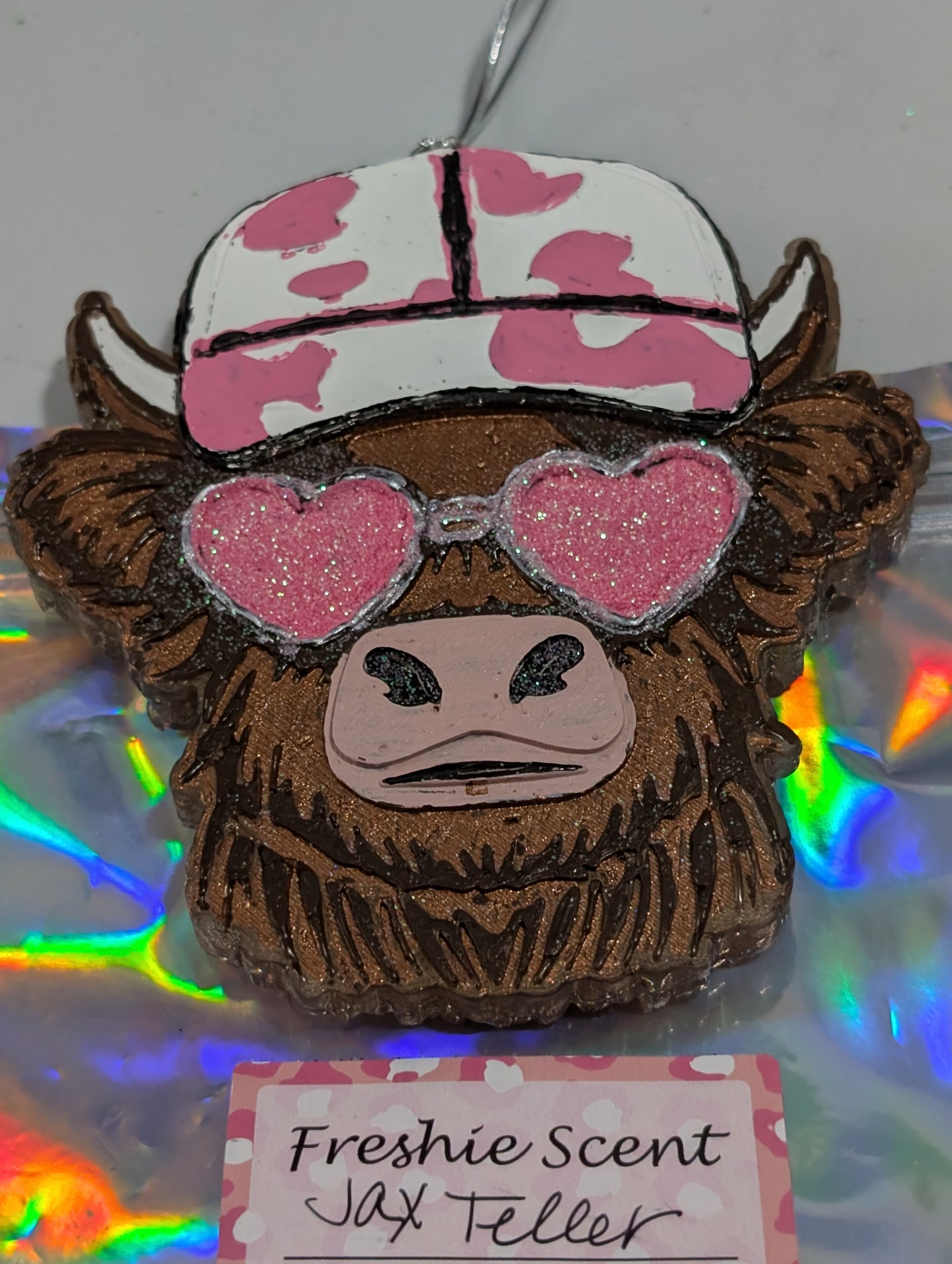 Highland w/Heart Glasses & BB Cap