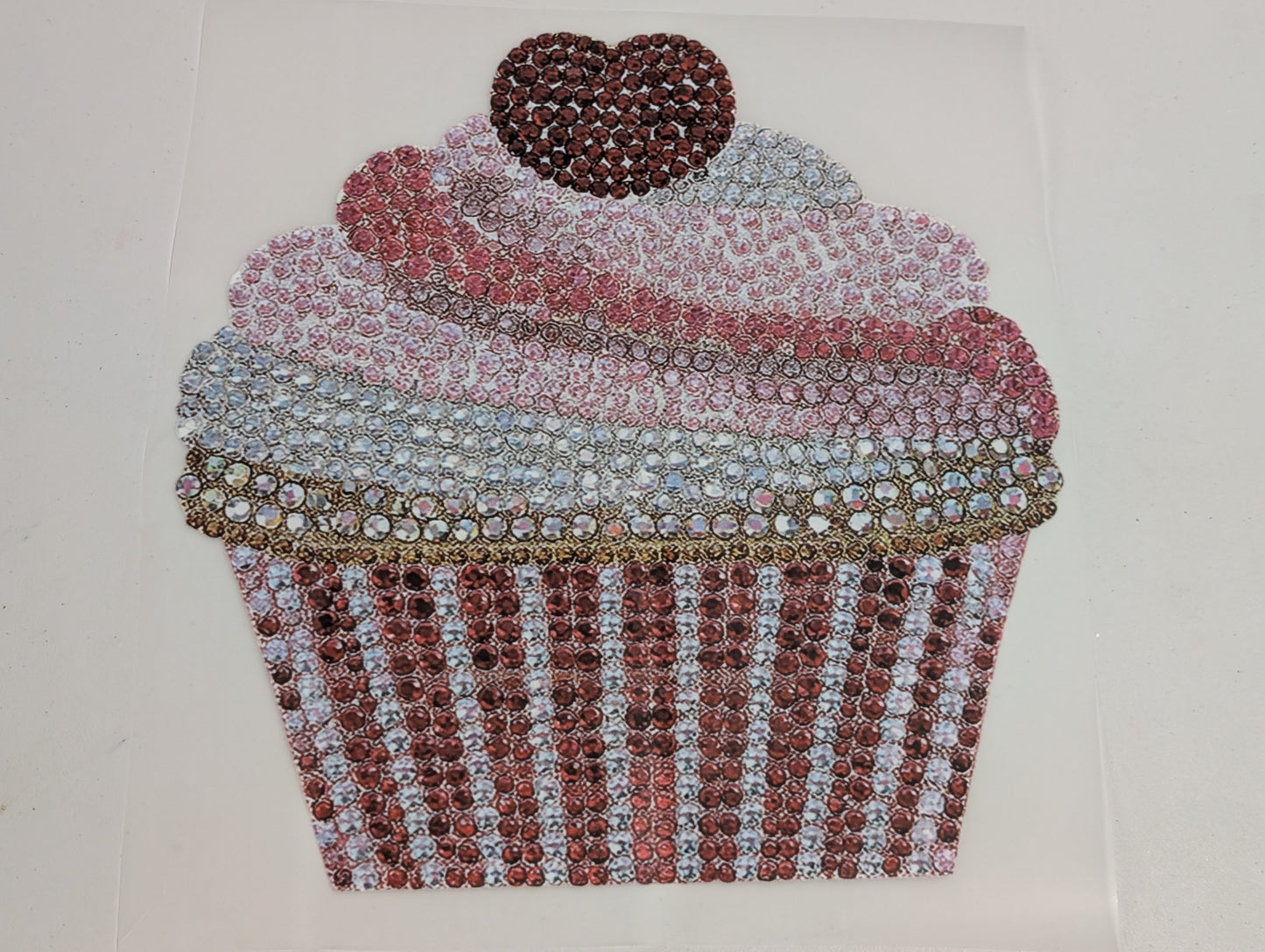 Rhinestone_Cupcake_with_Heart