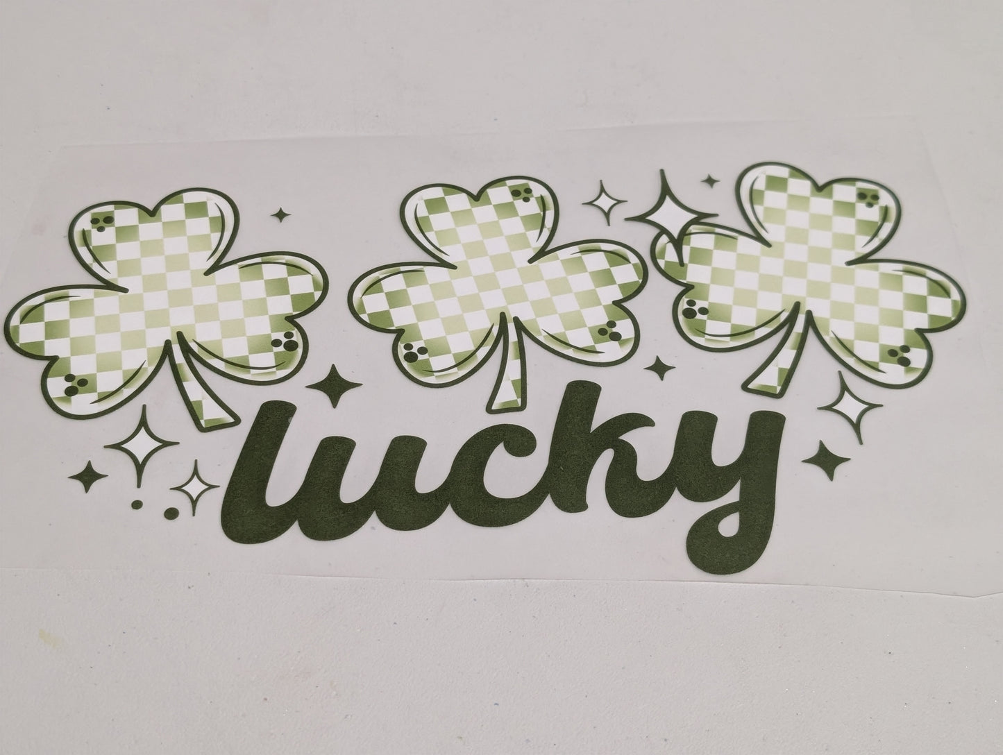 Checkered_shamrocks_Lucky
