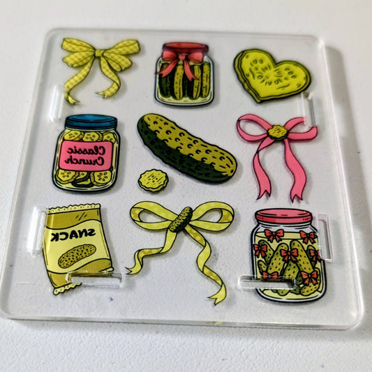 Different pickle's gride  Pen Box