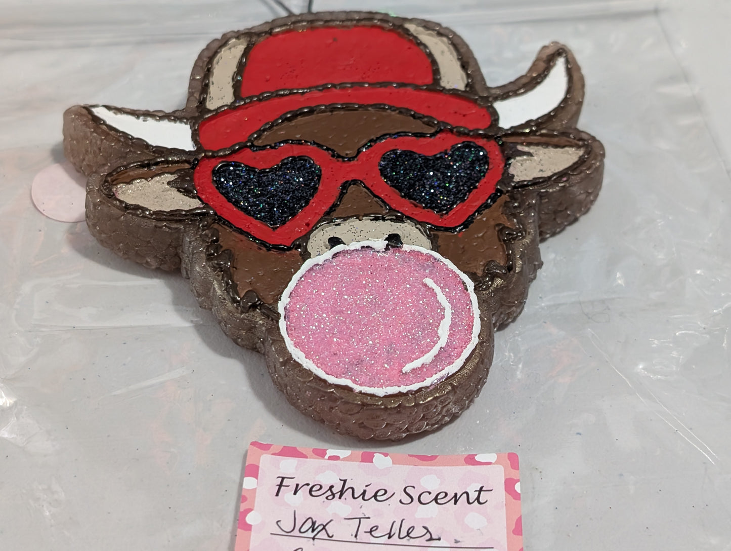 Highland w/Heart Glasses, BB Cap & Bubble